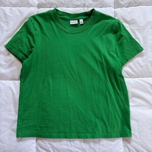 Green Aritzia Sun-deh T-Shirt Size Medium